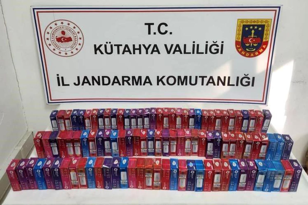 Kütahya'da Kaçak Elektronik Sigara Operasyonu: 101 Adet Ele Geçirildi