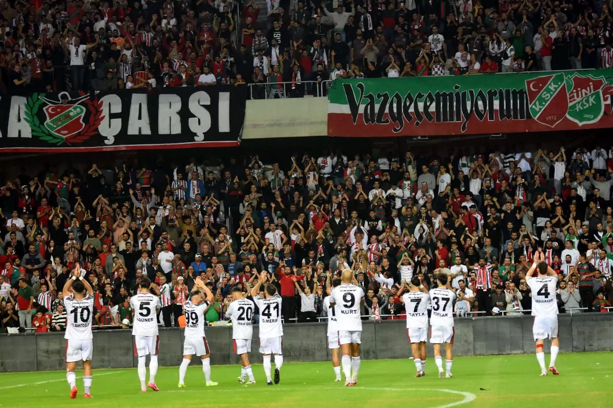 Karşıyaka, Bursaspor ile Final Maçına Hazırlanıyor