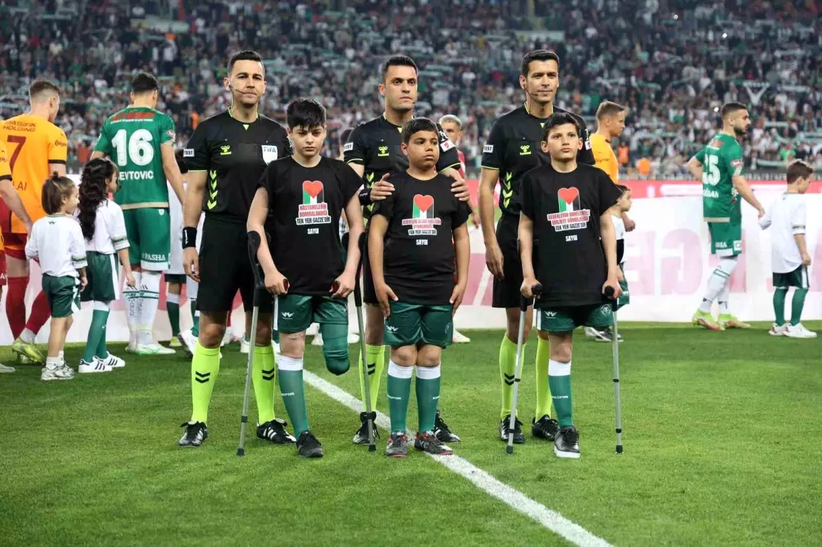 Ziraat Türkiye Kupası'nda Hakem Değişikliği: Maç 12 Dakika Gecikmeli Başladı