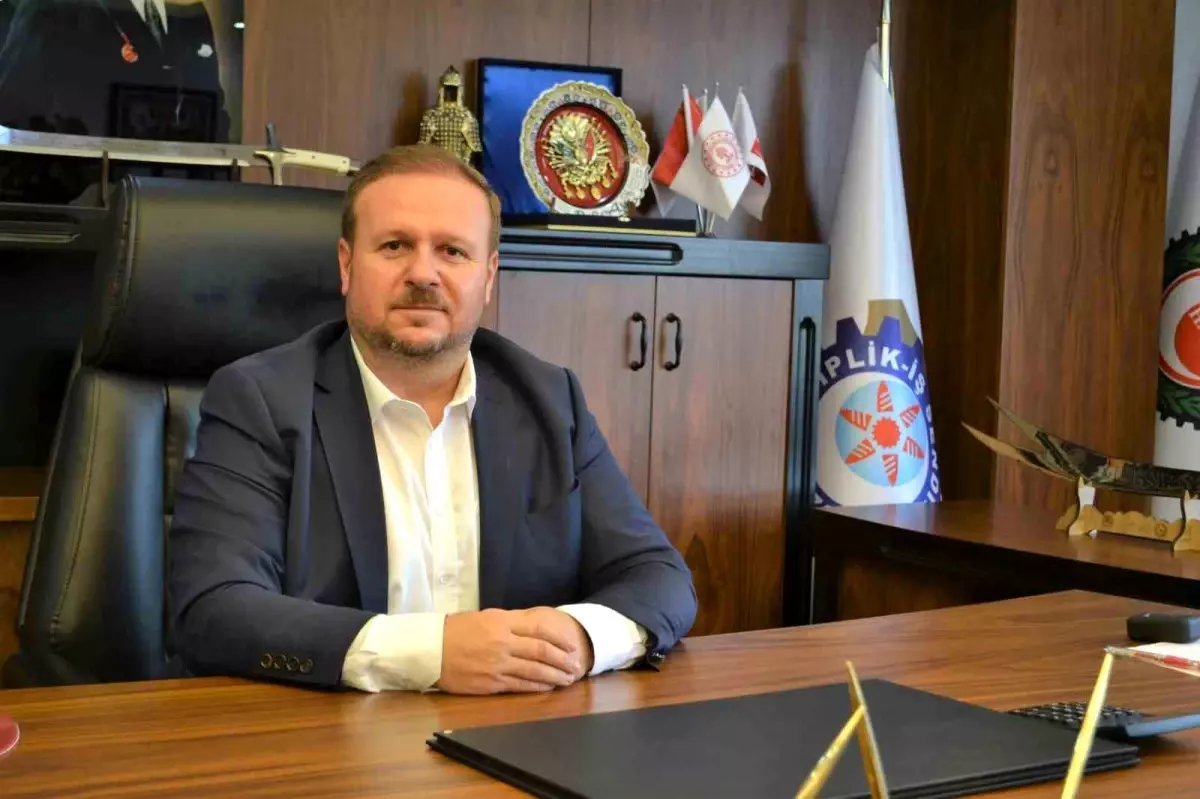 ÖZ İPLİK İŞ Genel Başkanı Ay: 'Türkiye bir an önce tarife savaşlarına hazırlanmalı, hazır giyimde koruma duvarlarını kaldırmalıdır'