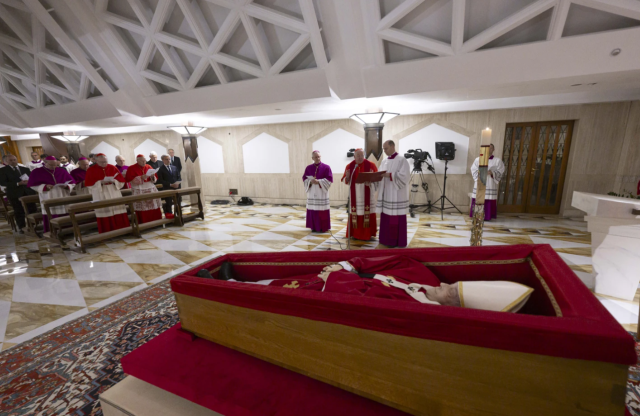 Papa Francis tabuttaki hali! Papa Francis tabuttaki hali nasıl?