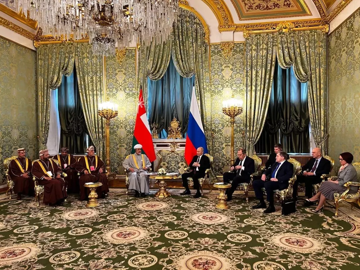 Putin ve Umman Sultanı Arasında Tarihi Görüşme