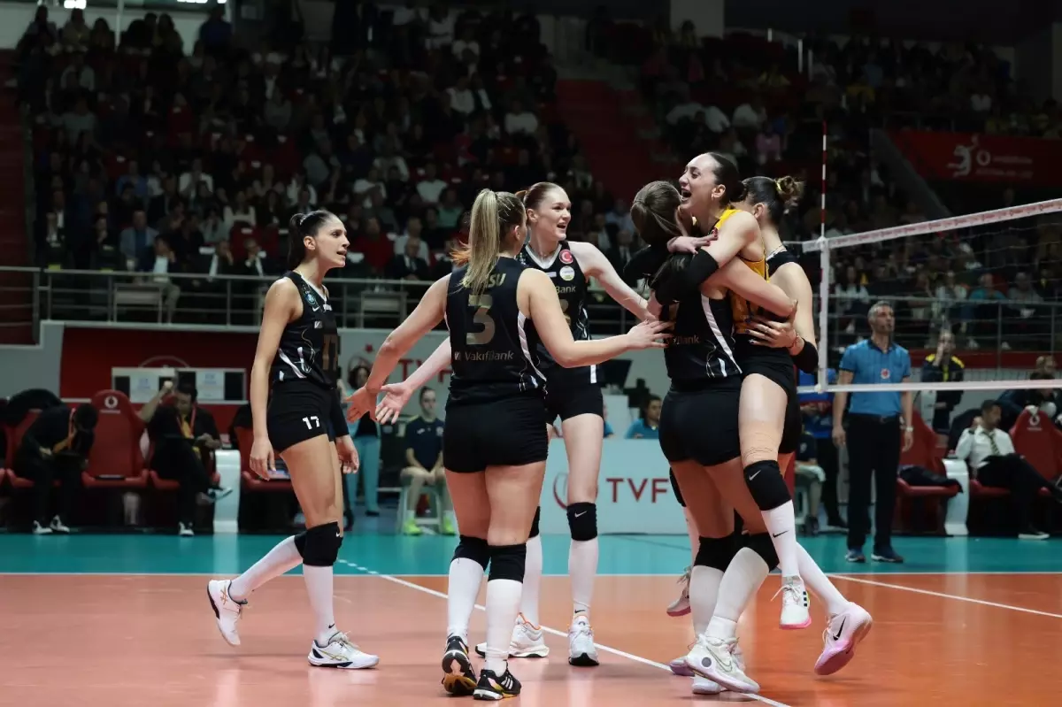 VakıfBank, Sultanlar Ligi'nde Şampiyonluğa Ulaştı