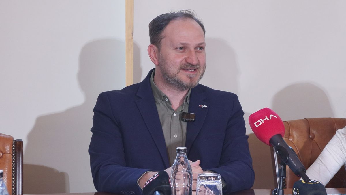 Yeşilay Genel Başkanı, bu yıl koltuğunu Elif Kurtaran'a devretti