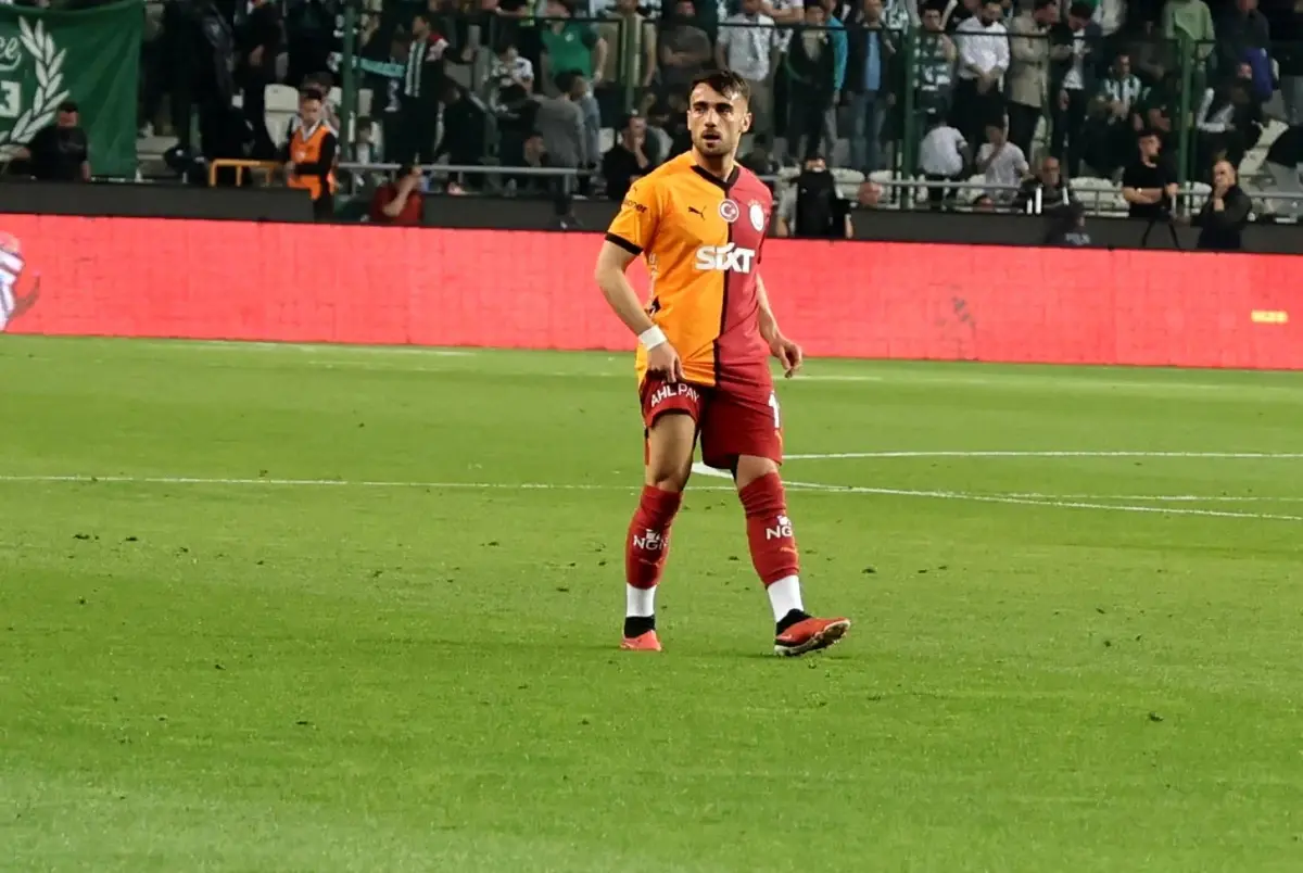 Yunus Akgün, Galatasaray'daki 100. Resmi Maçına Çıktı