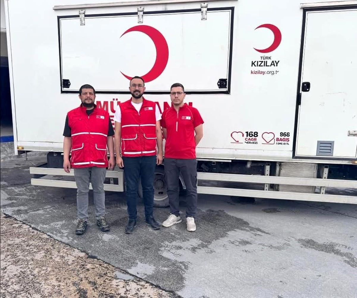 Kızılay, İstanbul'daki Depremzedeler İçin Yardım Aracını Yola Çıkardı