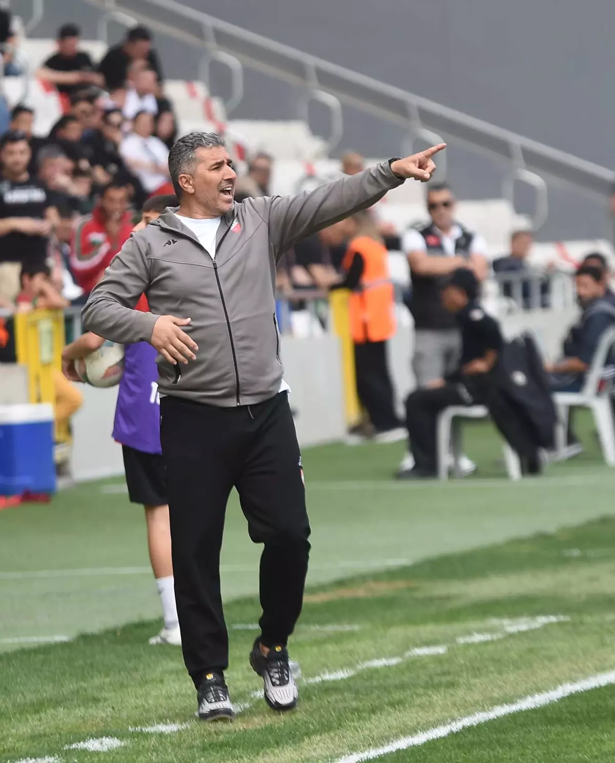 Karşıyaka Teknik Direktörü Ahmet Yıldırım: 'Bursaspor'u yenerek şampiyonluk hasretine son vereceğiz'