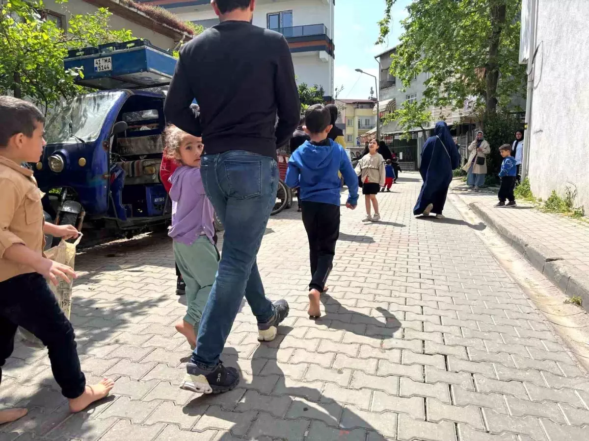 İstanbul'da 6,2 Büyüklüğünde Deprem: Vatandaşlar Panikle Sokağa Çıktı