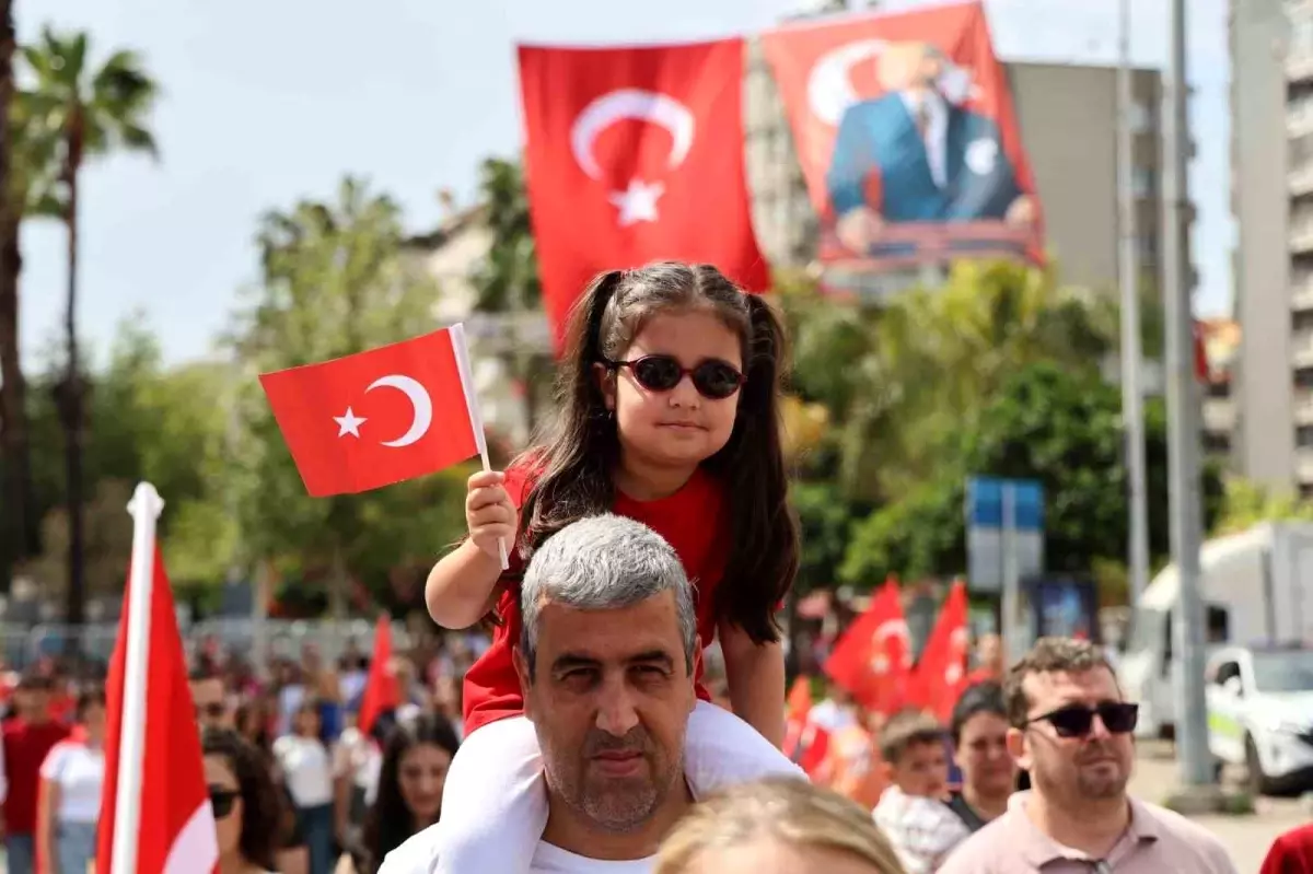 Adana'da 23 Nisan Ulusal Egemenlik ve Çocuk Bayramı Coşkuyla Kutlandı