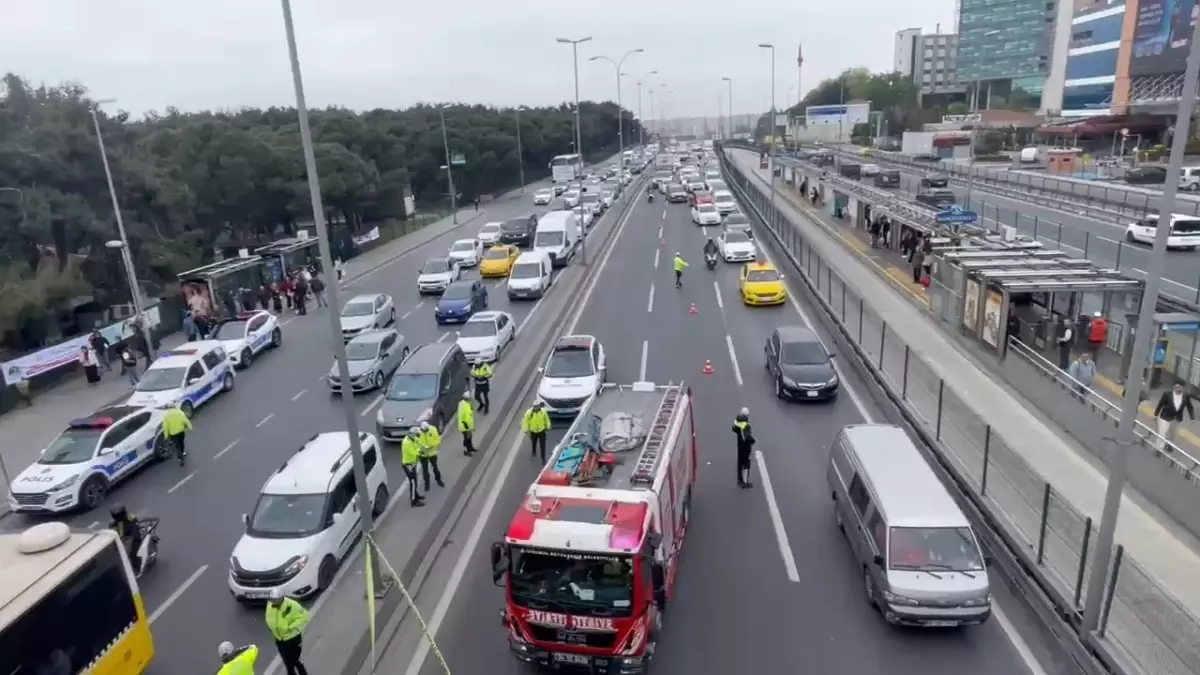 Bakırköy'de Motosiklet ile Tanker Çarpıştı: Bir Ölü