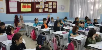 İstanbul'daki depremlerin ardından okullar tatil edilecek mi? Bakan Tekin açıkladı