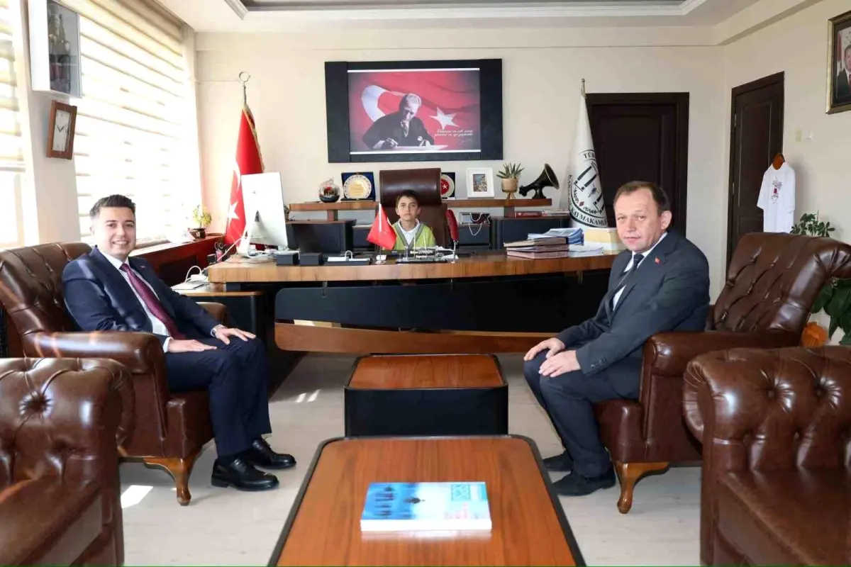 Kaymakamlık Koltuğu Minik Öğrenciye Devrildi