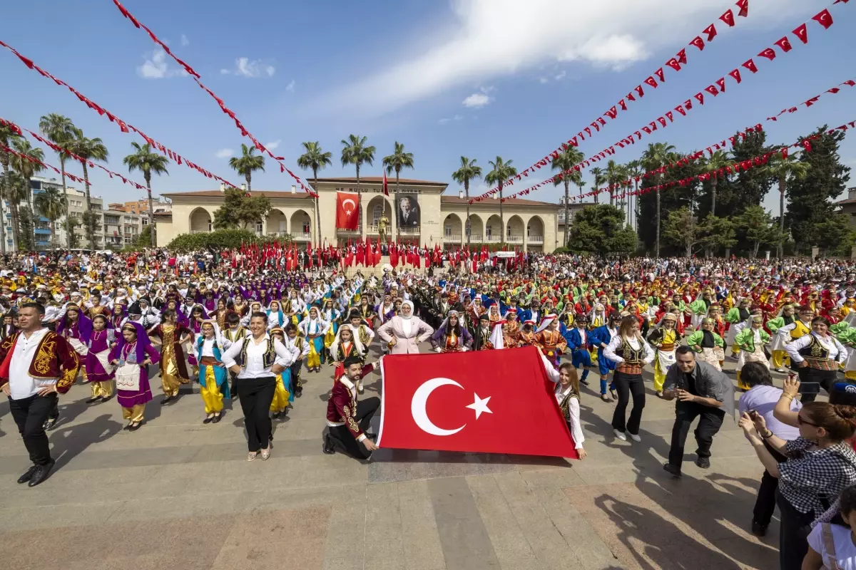Mersin'de 23 Nisan Coşkuyla Kutlandı