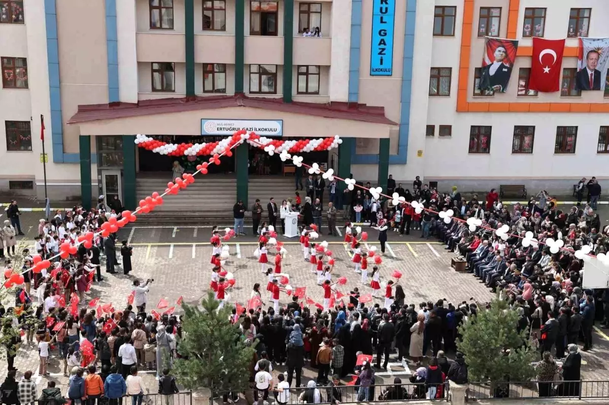 Muş'ta 23 Nisan Ulusal Egemenlik ve Çocuk Bayramı Coşkuyla Kutlandı