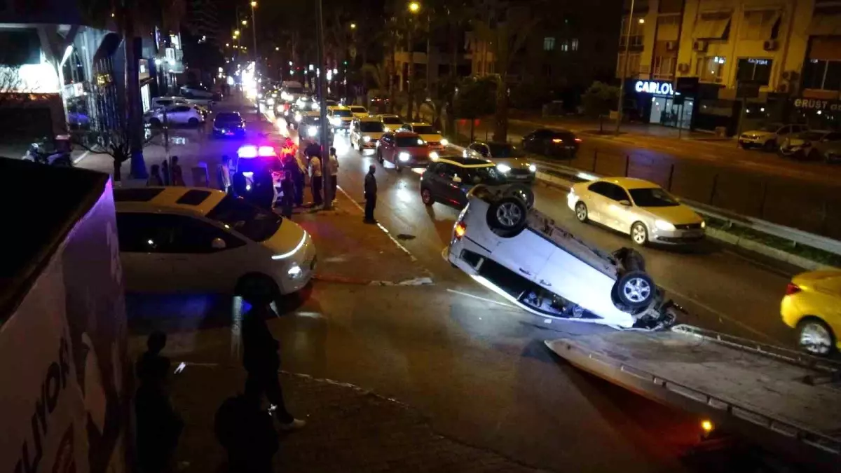 Antalya'da Kontrolden Çıkan Ticari Araç Kazaya Neden Oldu