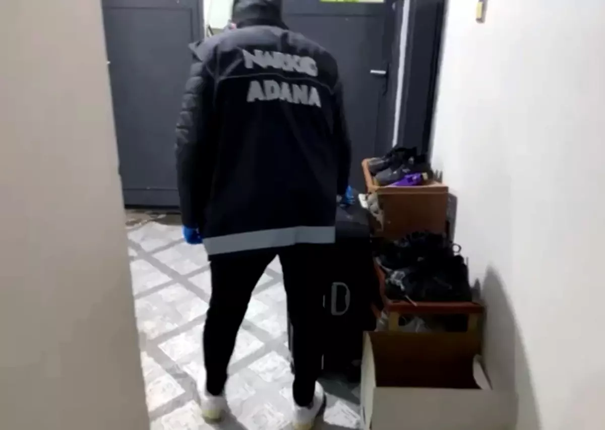 Adana'da Uyuşturucu Satıcısı Operasyonda Yakalandı