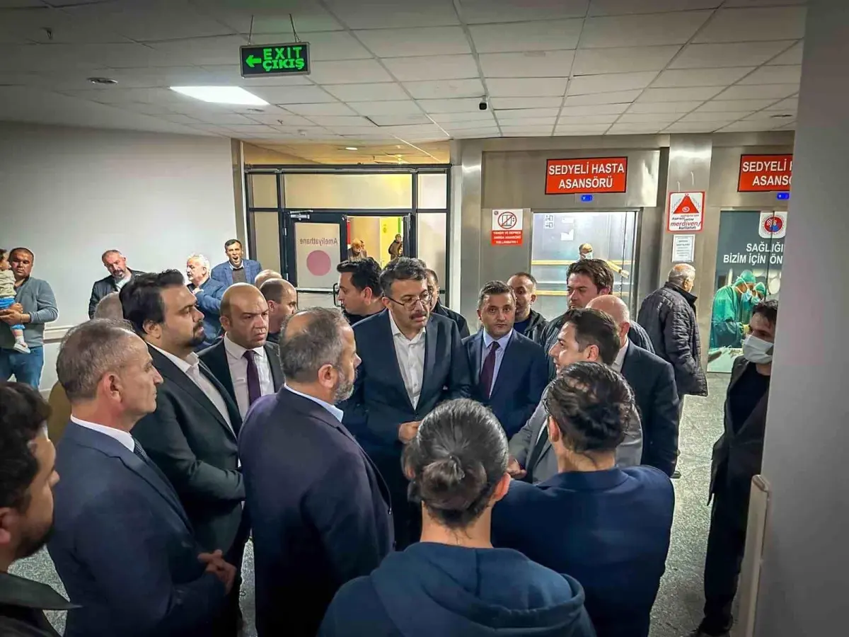 Hakkari Valisi Ali Çelik'ten Yaralılara Ziyaret