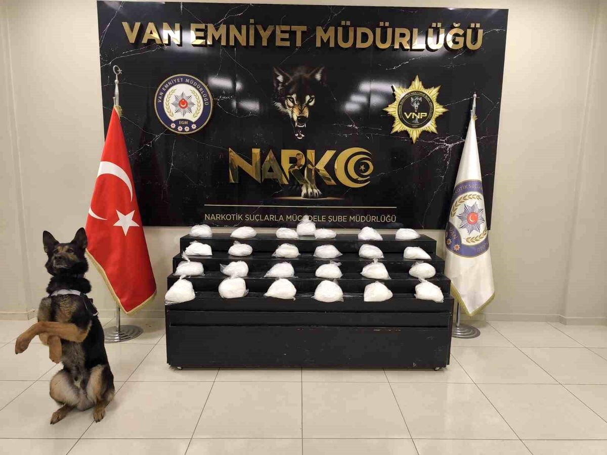 Van'da 25 Kilo Metamfetamin Ele Geçirildi