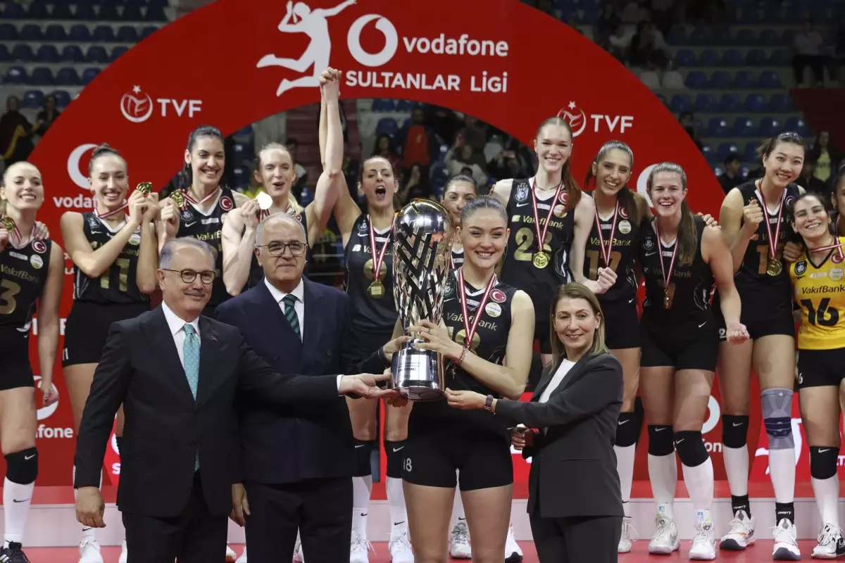 VakıfBank, Vodafone Sultanlar Ligi'nde Şampiyon Oldu