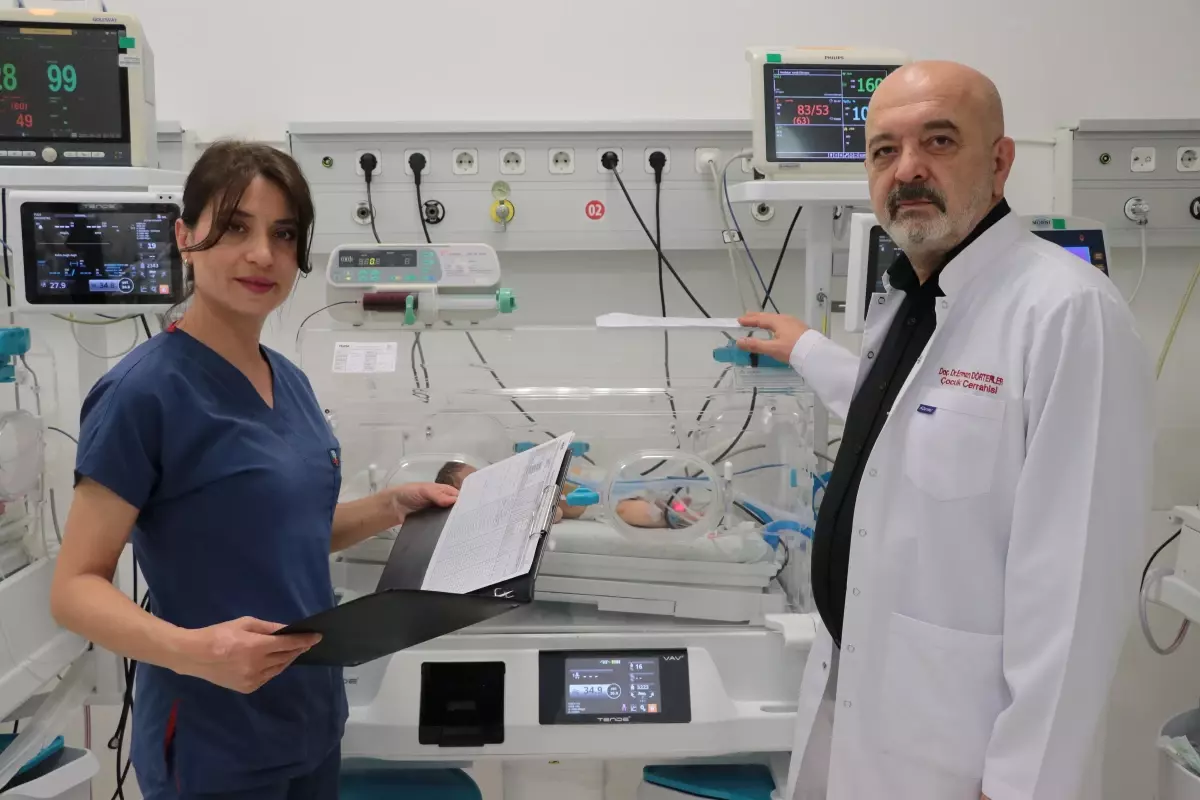 Şanlıurfa’da Doğan Bebek, Nadir Hastalık Sebebiyle Ameliyat Edildi