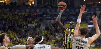 Adım adım Final Four'a! Fenerbahçe Beko, Paris Basket'i 89-72 yendi