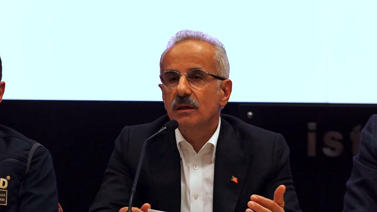 Bakan Uraloğlu: '3 operatörle gerekli değerlendirmeleri yaptık, altyapıyı iyileştirme noktasında gerekli çalışmaları yapacağız'