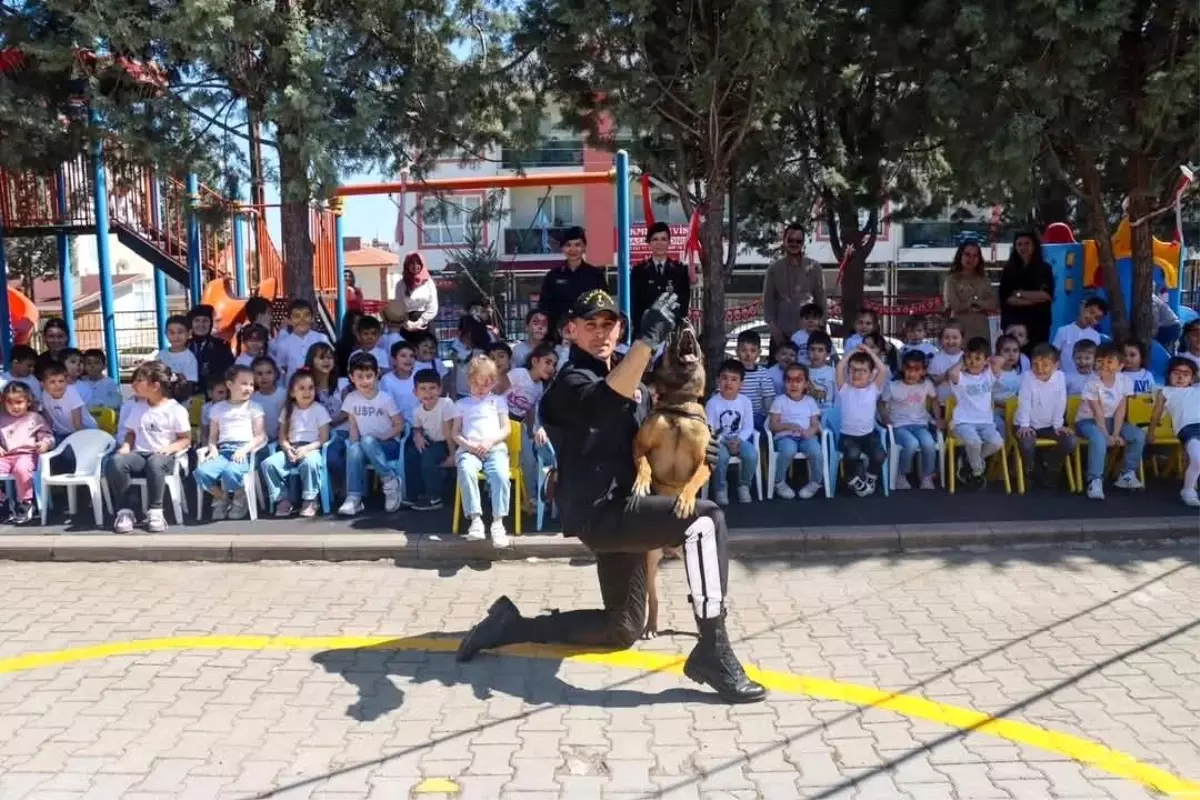 Beypazarı'nda 23 Nisan İçin Jandarma Tanıtım Etkinliği Düzenlendi