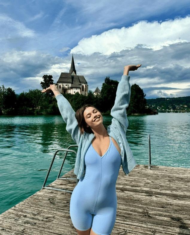 Bomba iddia: Okan Buruk ile Afra Saraçoğlu aşk yaşıyor