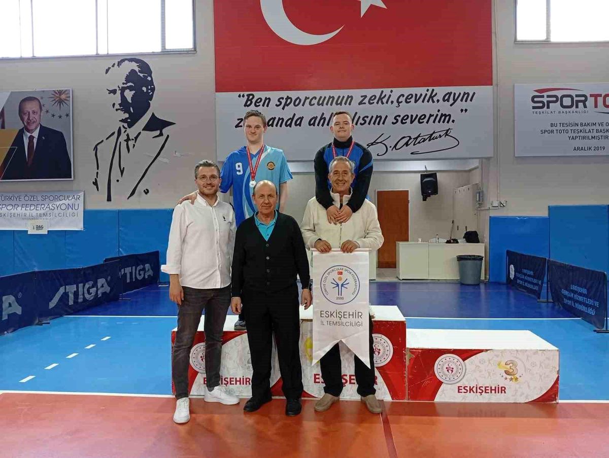 Özel Sporcular Masa Tenisi İl Birinciliği'nde Heyecan Dolu Anlar