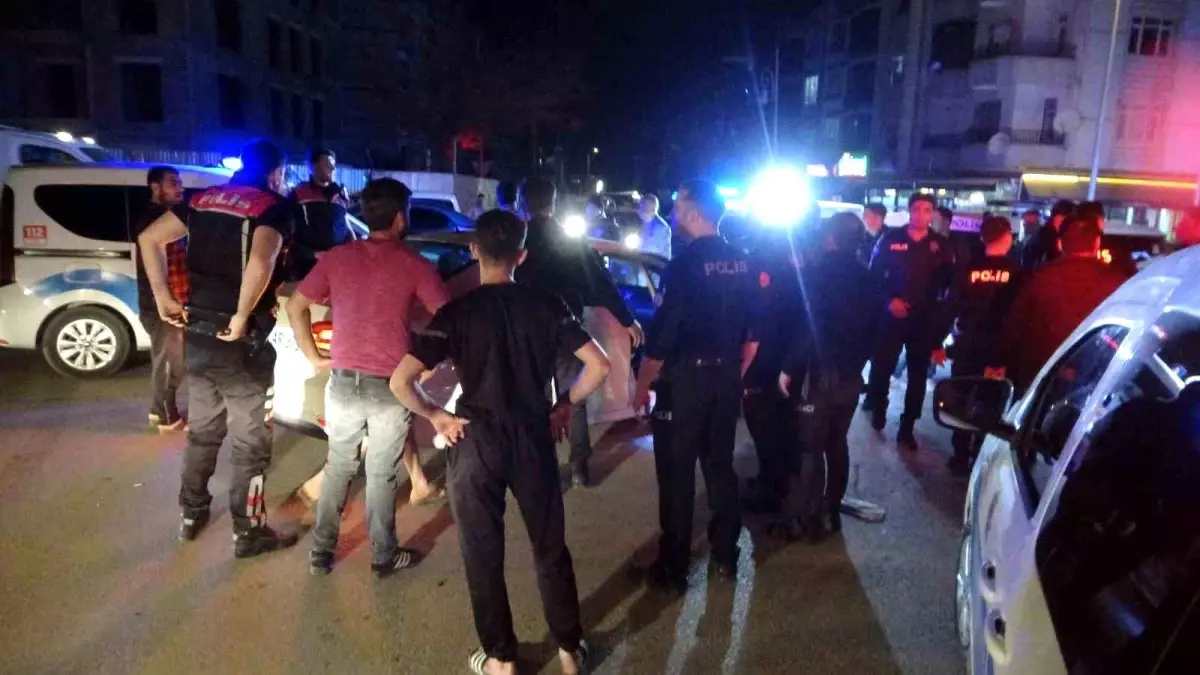 Malatya'da Dürümcü ile İnşaat İşçileri Arasında Bıçaklı Kavga: 1 Yaralı