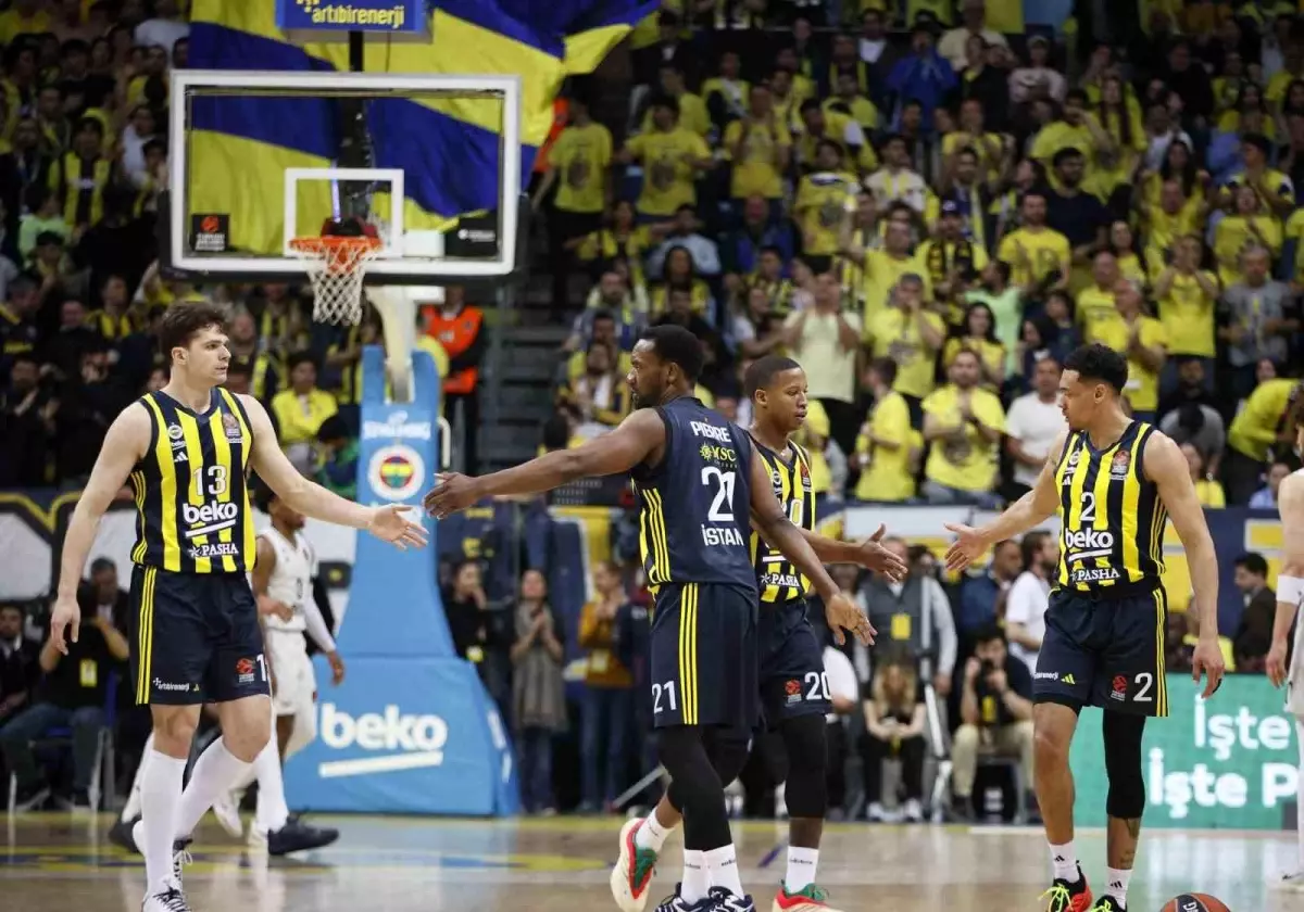 Fenerbahçe Beko, Paris Basketbol'u 89-72 ile Geçti