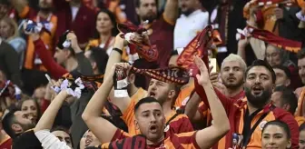 Galatasaray'ın çuvalla paraya sattığı futbolcu zarar fiyata gönderiliyor