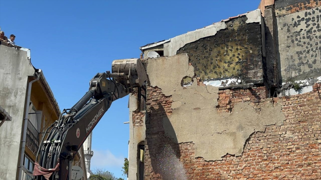 İstanbul'da 83 bina az hasarlı! işte en çok ihbarın geldiği 3 ilçe