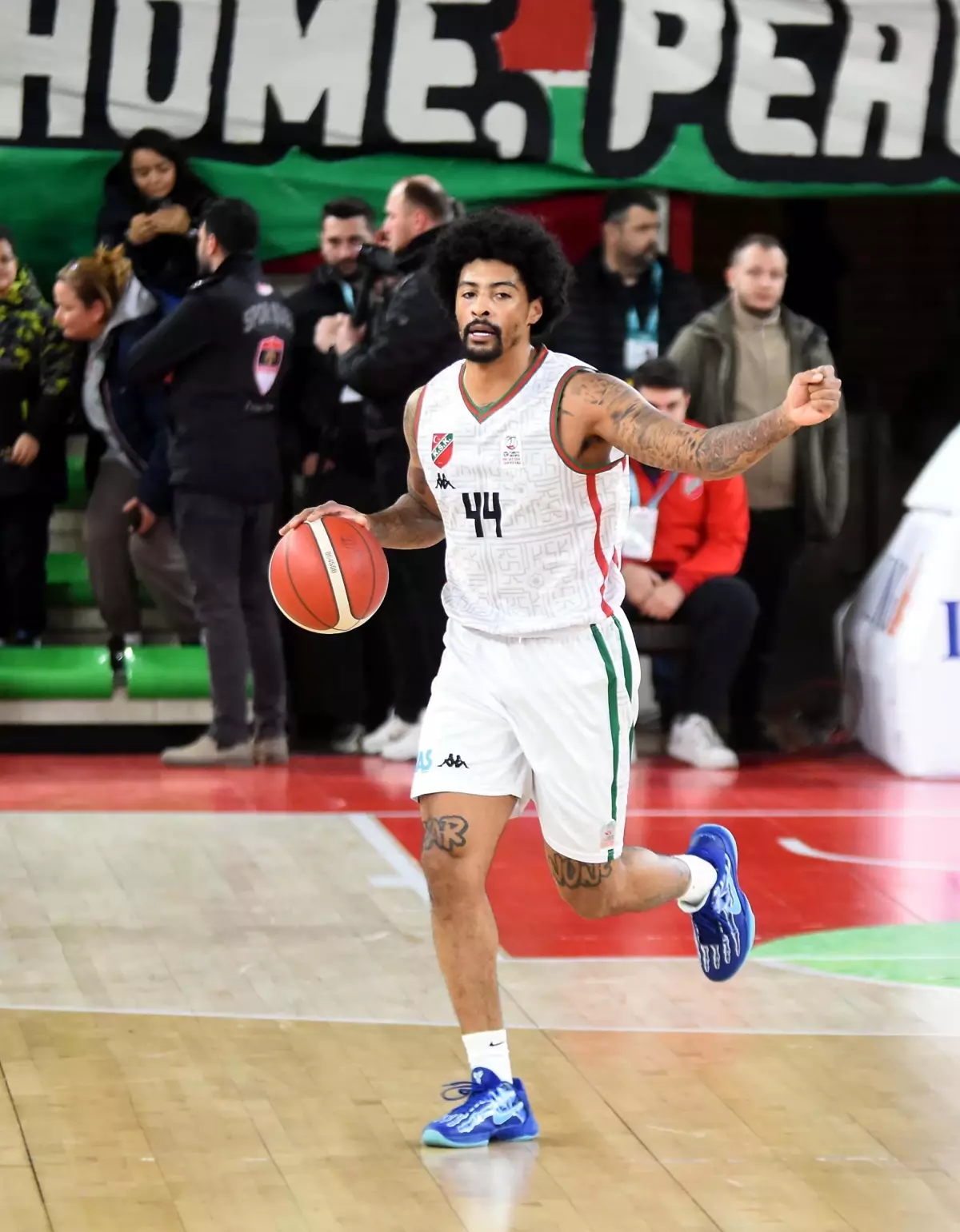 Karşıyaka'nın Yıldızı Gallinat İçin Seferberlik!