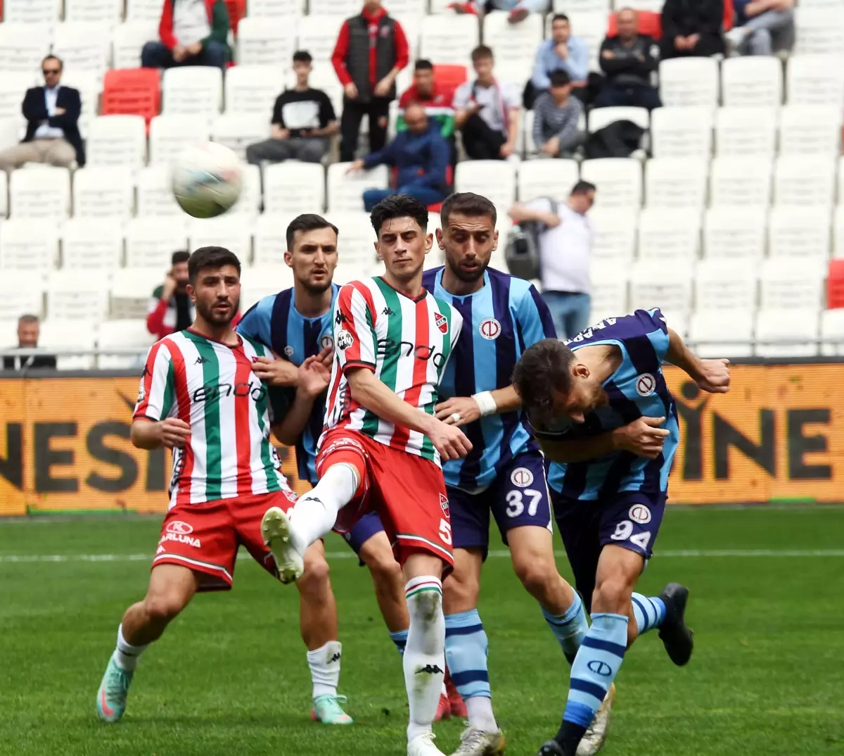 Karşıyaka, Bursaspor Maçıyla Play-Off Hesapları Yapıyor