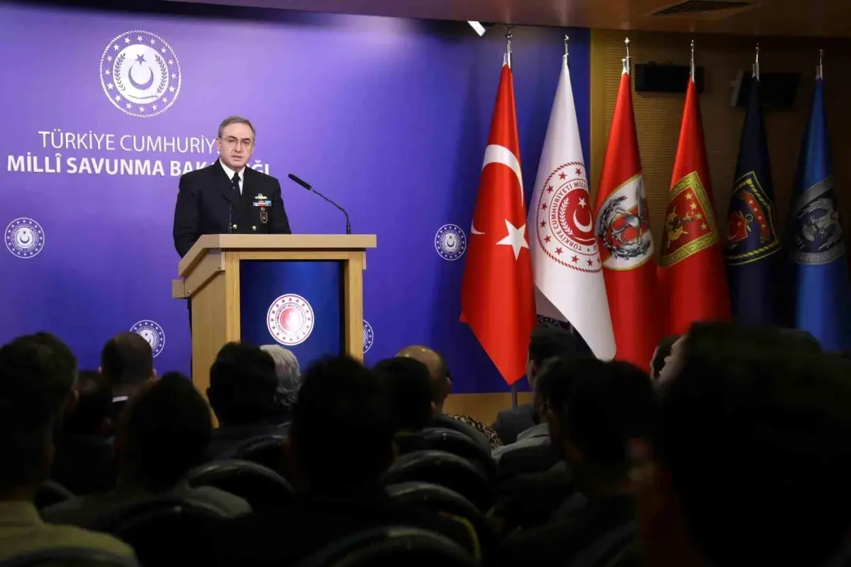 MSB kaynakları: '(Depremde) AFAD'a, Bakanlığımızın Afet Yönetim Merkezi ile Takip Kontrol Koordinasyon Merkezine personel görevlendirilmiştir'