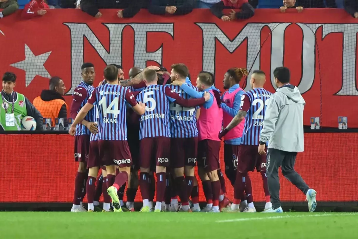 Rakip Galatasaray! Göztepe'yi 2-0 yenen Trabzonspor, Ziraat Türkiye Kupası'nda finale yükseldi