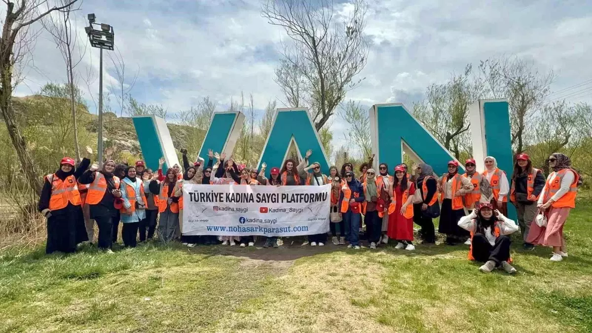 Kadına Şiddete Hayır Etkinliği Van'da Başladı