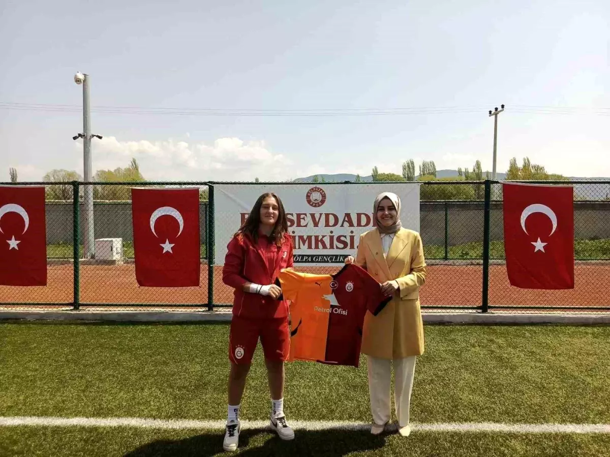 Galatasaray U-17 Kadın Futbol Takımı Gölpazarı'nda Kamp Yapıyor