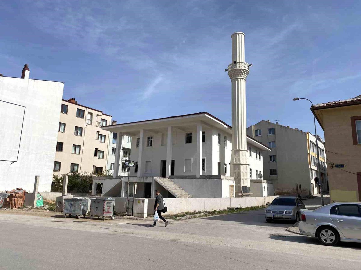 Eskişehir'deki Yarım Kalan Cami İnşaatı 10 Yıldır Tamamlanmayı Bekliyor