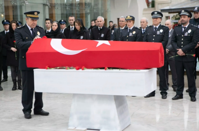 Arka Sokaklar 711. Bölüm fragmanı yayınlandı mı? Arka Sokaklar yeni bölüm fragmanı izleme linki var mı?