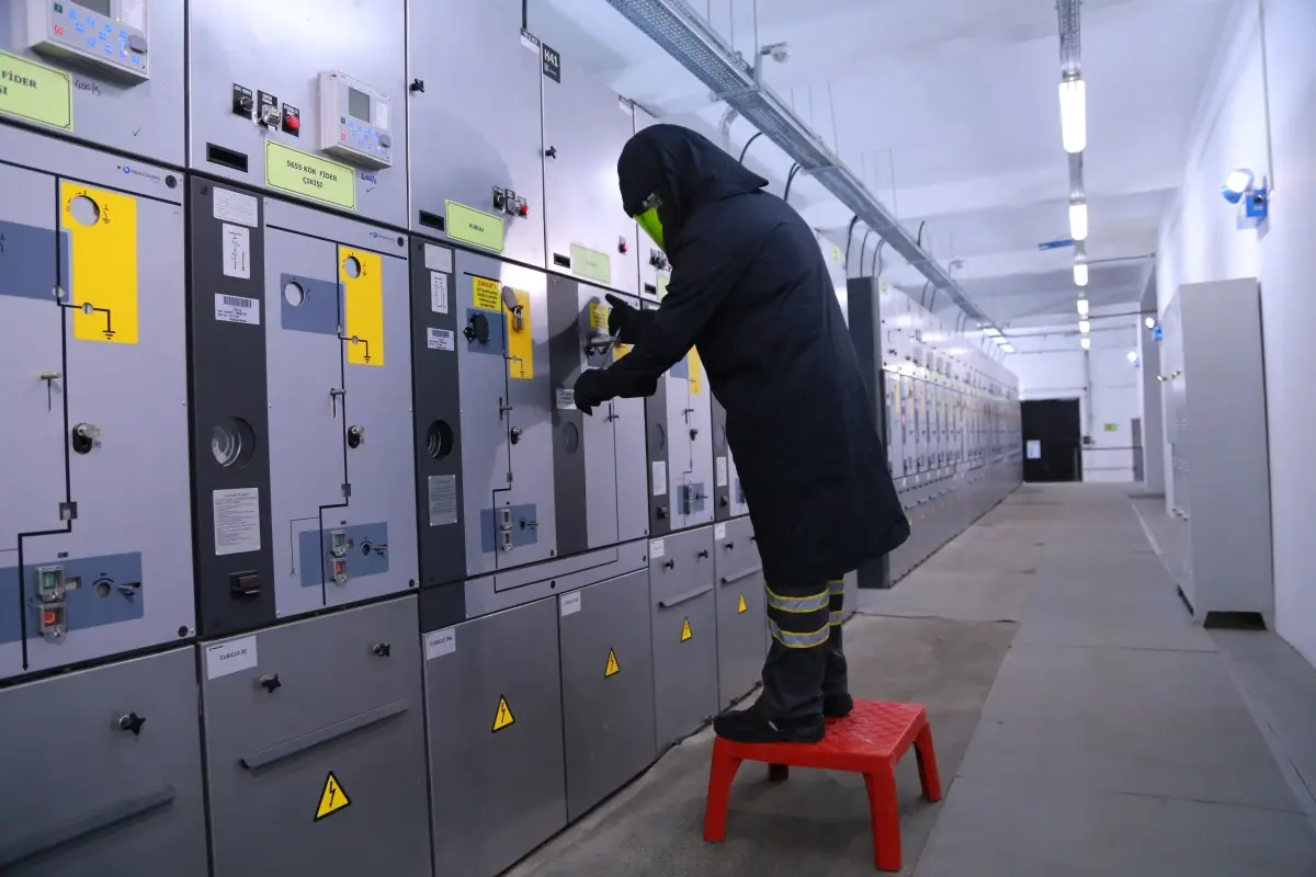 AYEDAŞ'tan 2024 Yılında Kesintisiz Enerji İçin Yatırım Hamleleri