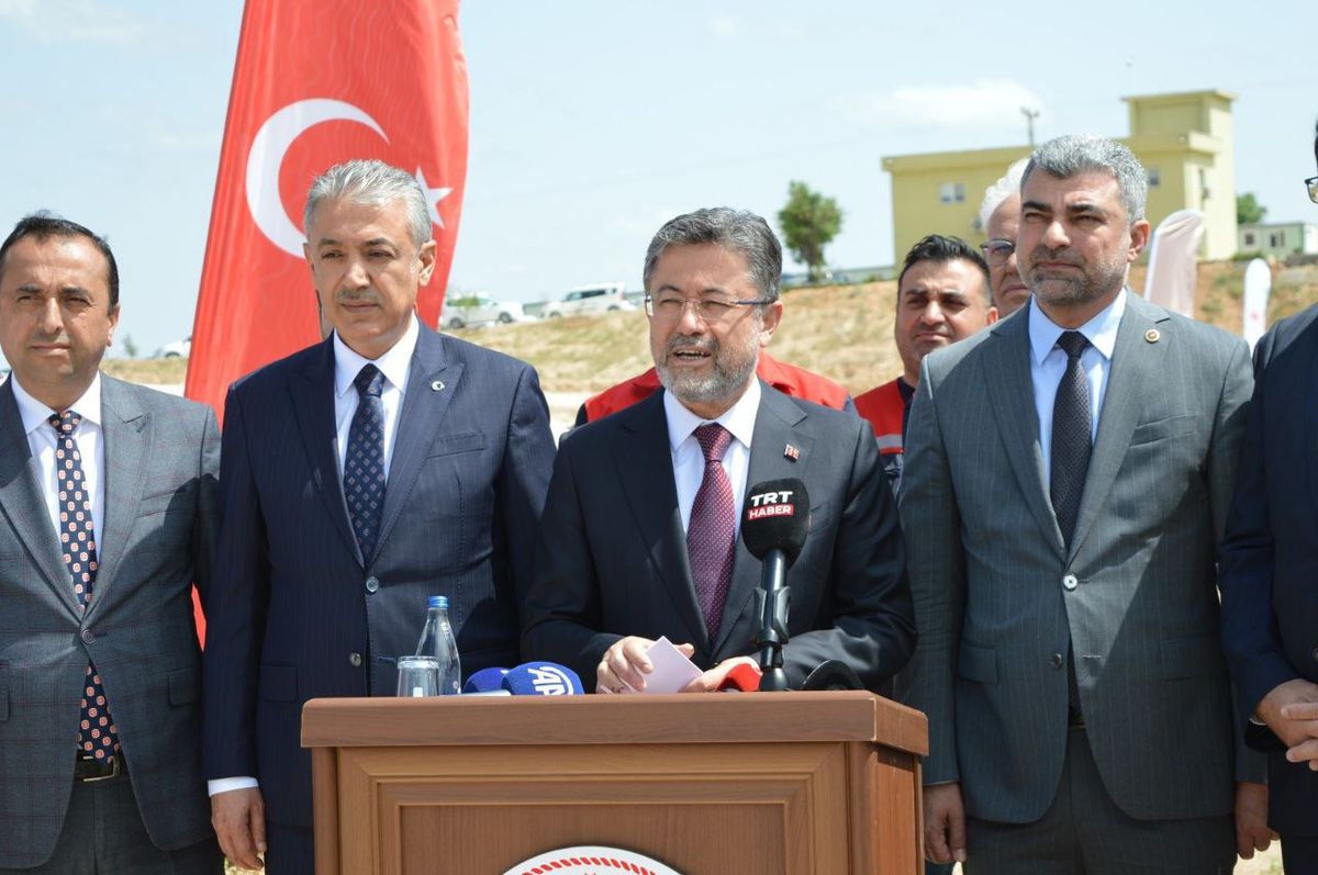 Bakan Yumaklı: Mardin'de Tuz Çalısı Fidanı Üretimi Artacak