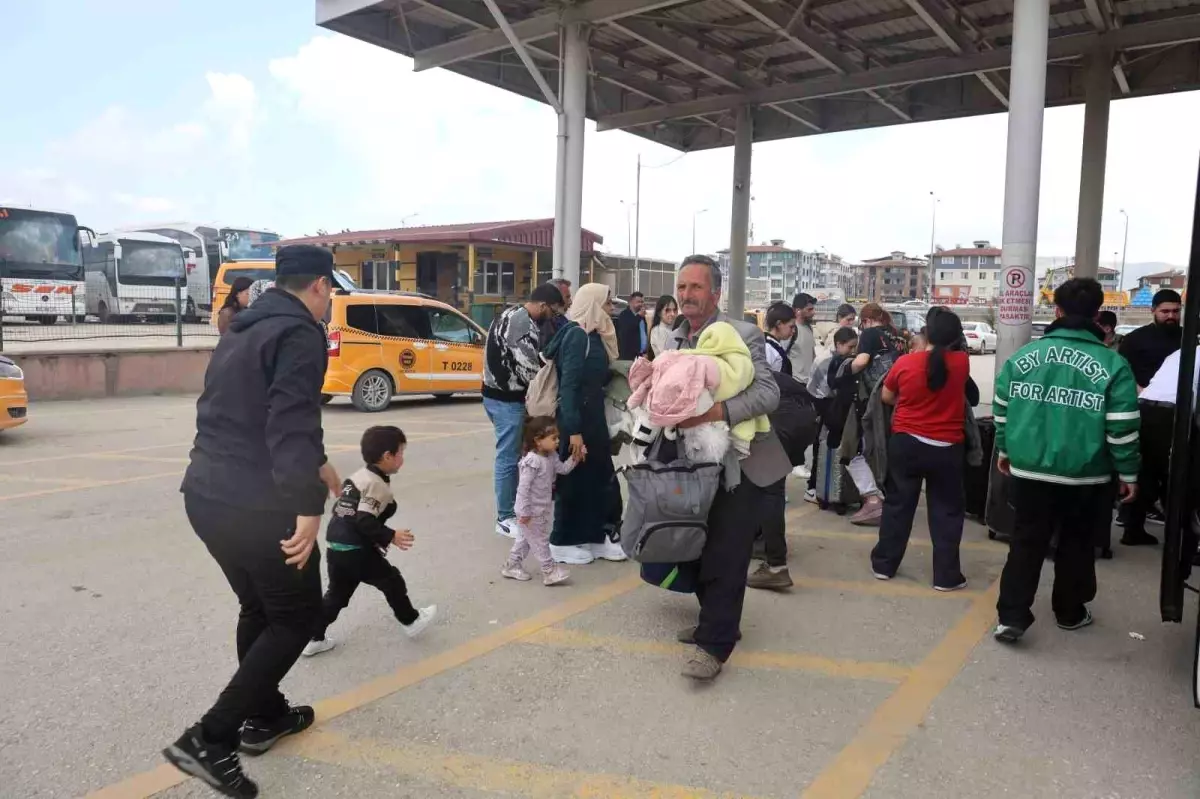 İstanbul'daki Deprem, Hatay'a Dönüşleri Hızlandırdı