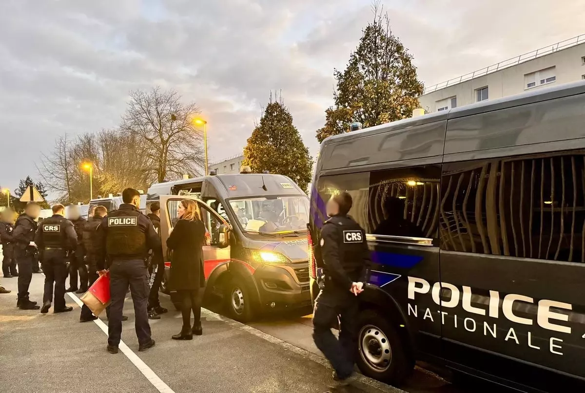 Fransa'da Lise Öğrencisine Bıçaklı Saldırı: 1 Ölü, 3 Yaralı