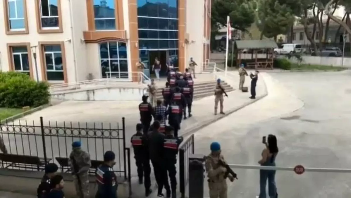 İzmir'de Silahlı Suç Örgütüne Operasyon: 10 Gözaltı