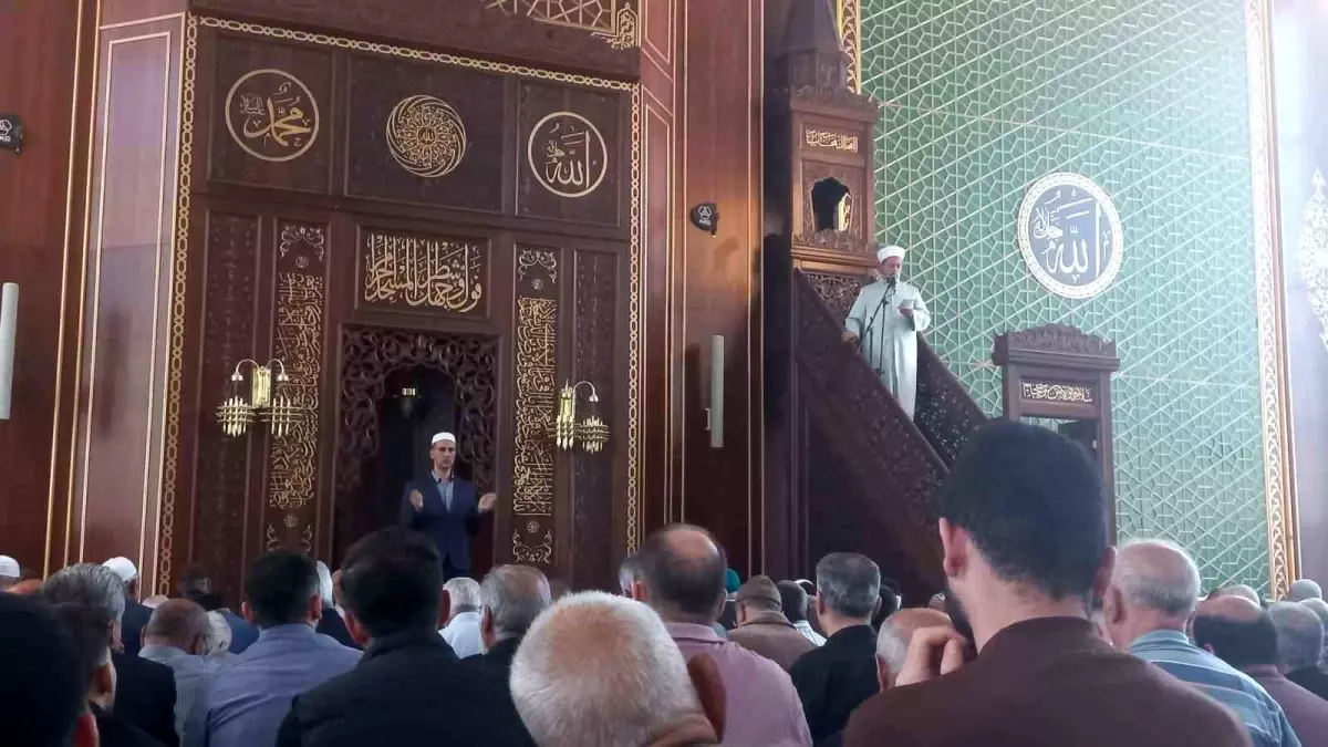 Malatya'da Camide İşitme Engellilere Özel Hutbe Uygulaması