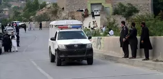 Pakistan'da bombalı saldırı: 4 güvenlik görevlisi hayatını kaybetti