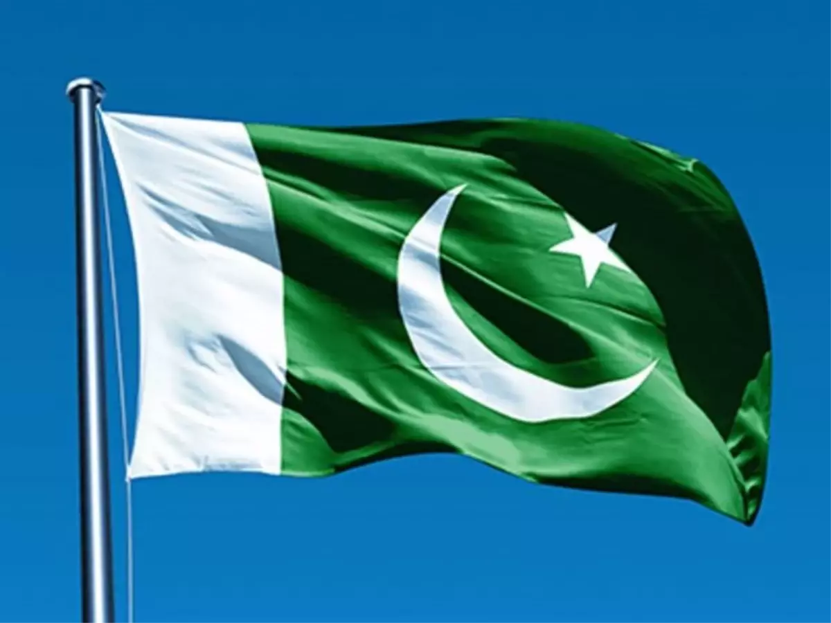 Pakistan'da Bombalı Saldırıda 4 Güvenlik Görevlisi Hayatını Kaybetti