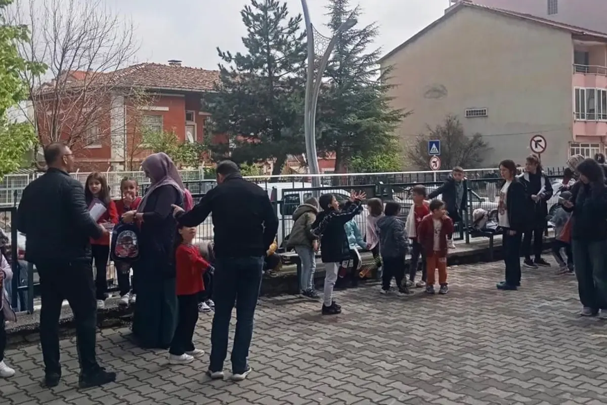 Peş peşe 47 deprem yaşanan Kütahya için ürküten uyarı: Fırtına yaşanabilir